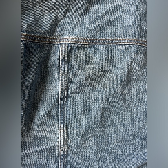 Victoria’s Secret PINK distressed hem denim jean jacket size medium - Picture 10 of 12